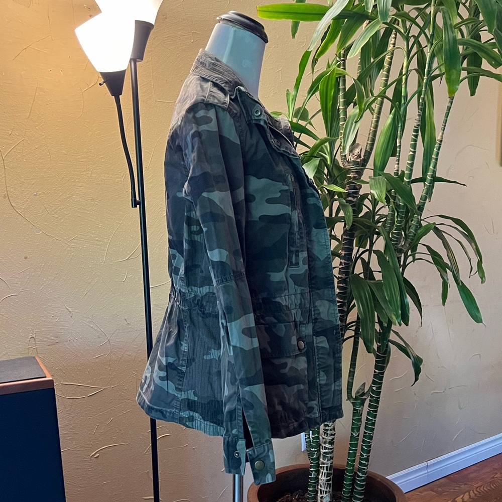 Love Tree Camo Jacket - Picture 4 of 4